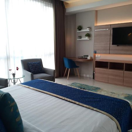 Antero Hotel Jababeka Чикаранг Экстерьер фото