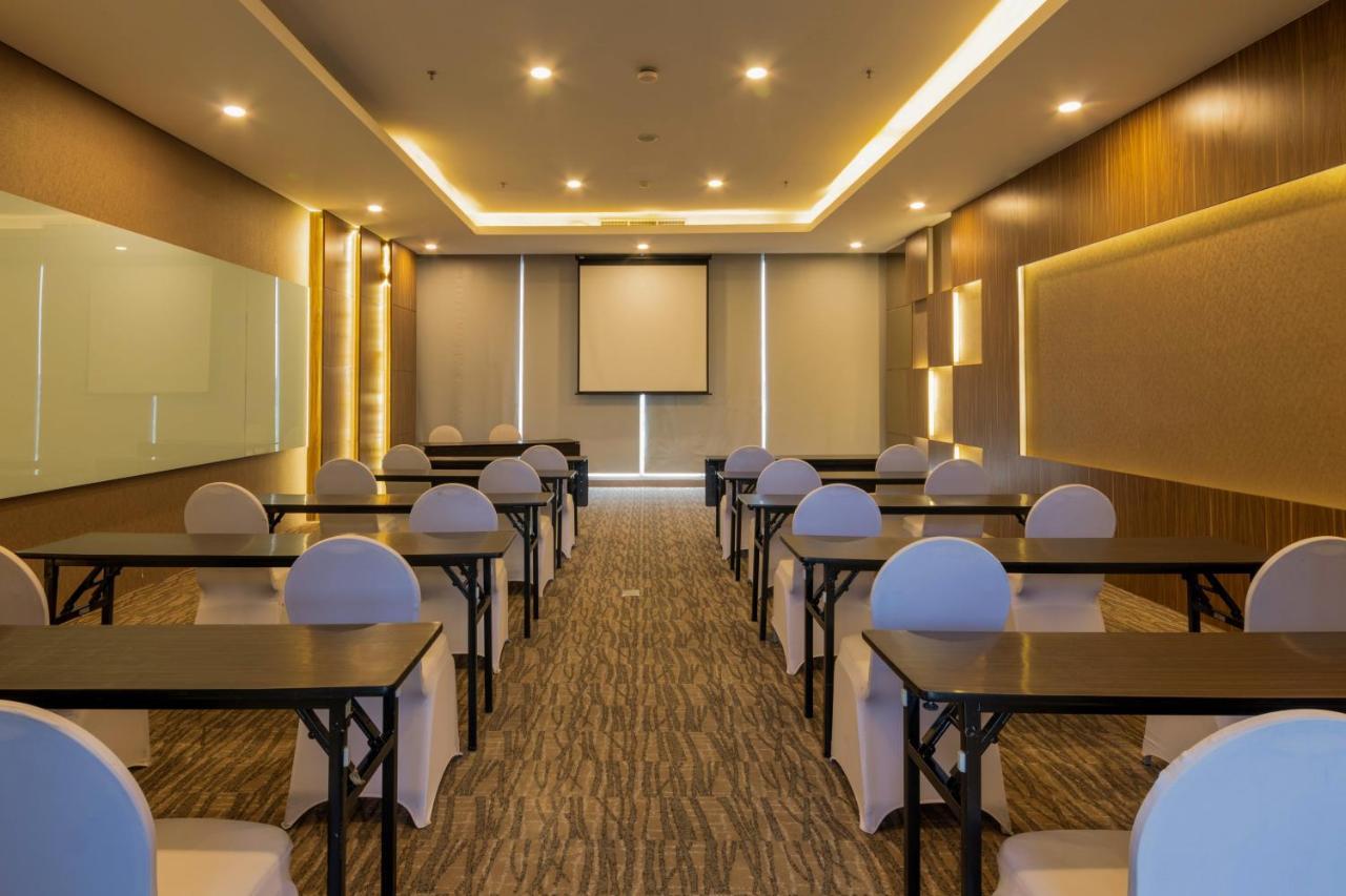 Antero Hotel Jababeka Чикаранг Экстерьер фото
