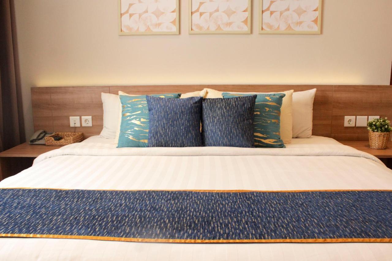 Antero Hotel Jababeka Чикаранг Экстерьер фото